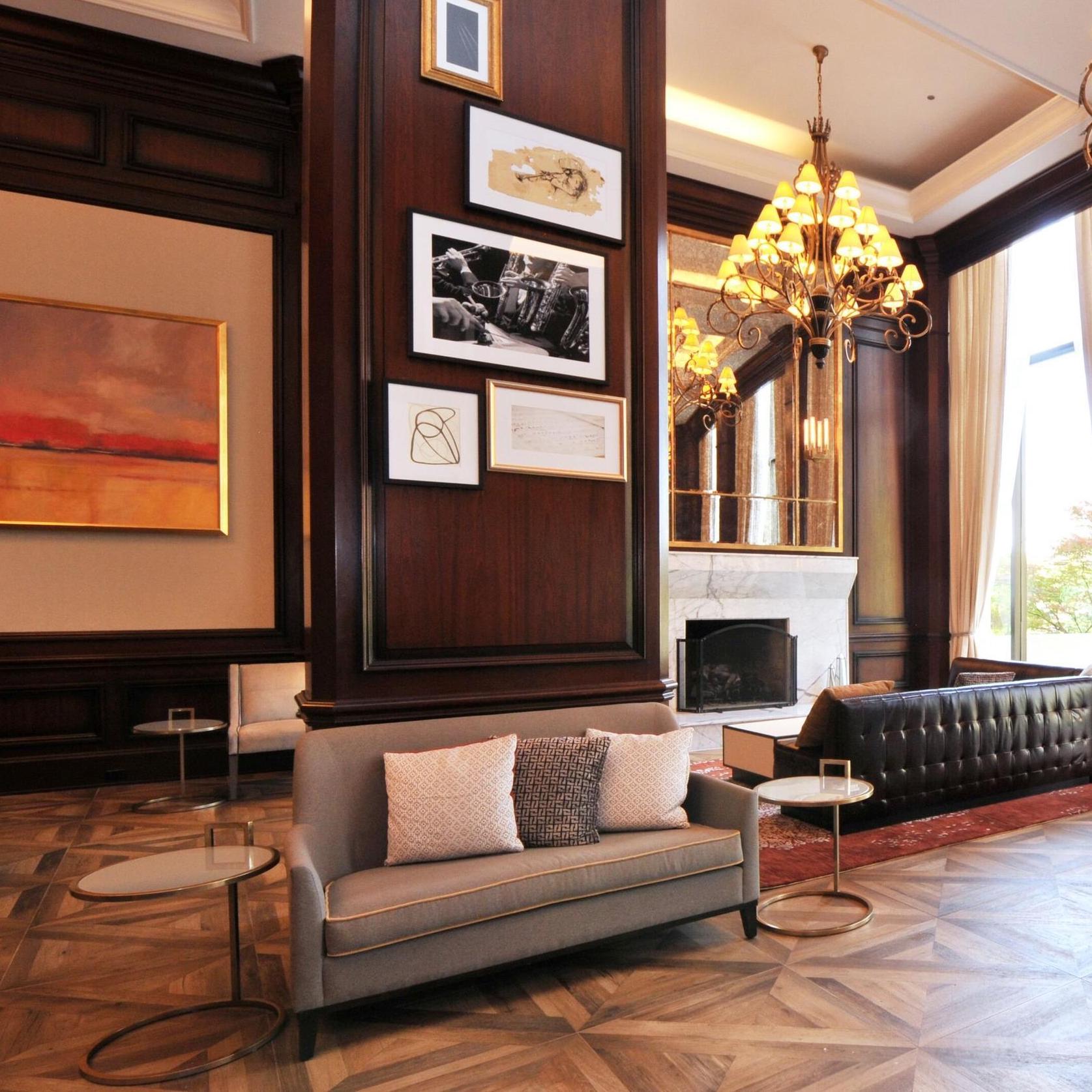 the oak room at the InterContinental